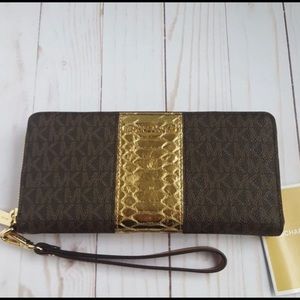 ♦️SOLD!♦️Michael Kors money pieces wallet